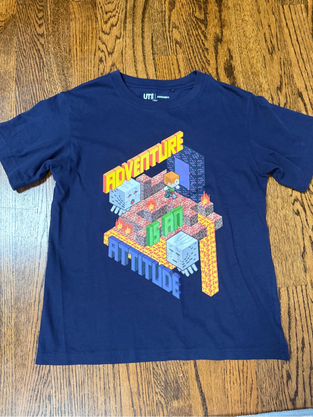 Uniqlo KIDS Minecraft UT (Short Sleeve Graphic T-Shirt) size 9-10